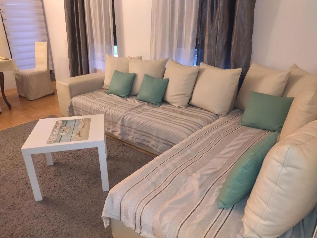 Apartman Gana Altina Lux Beograd Eksteriør billede